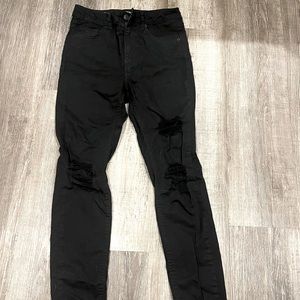 Wild Fable Woman’s distressed black skinny jeans